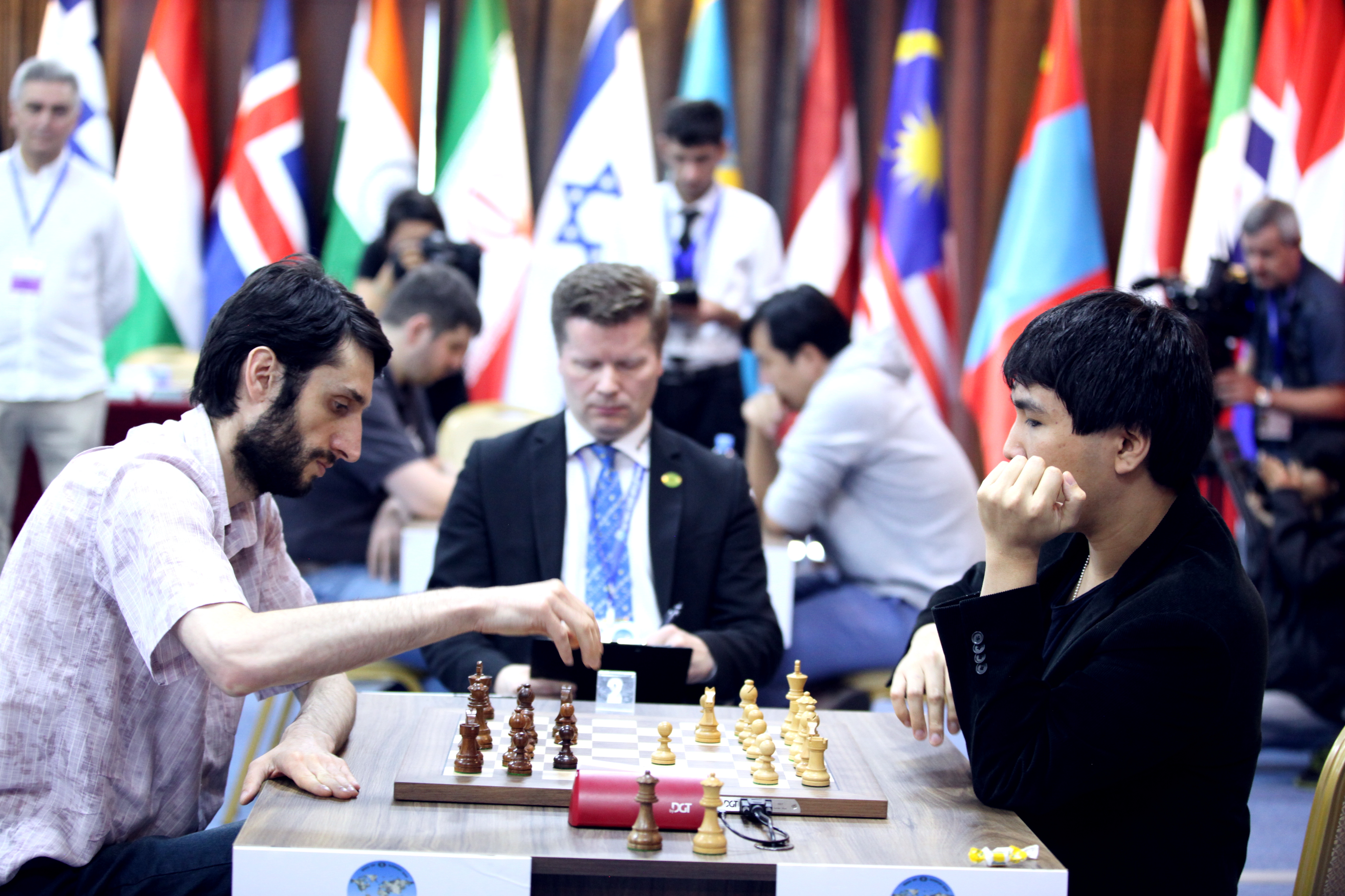 Tie break matches fide world chess championship match hi-res stock  photography and images - Alamy